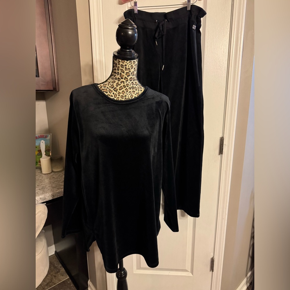 Calvin Klein Black Velvet 2 piece Outfit